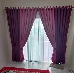 SLIDING DOOR